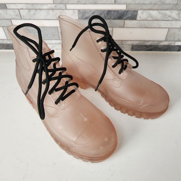 Regia Tan Rainboots - Picture 2 of 4